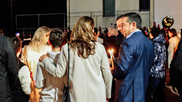 Αλέξης Τσίπρας: Έκανε Ανάσταση στο Γαστούρι της Κέρκυρας - Δείτε βίντεο