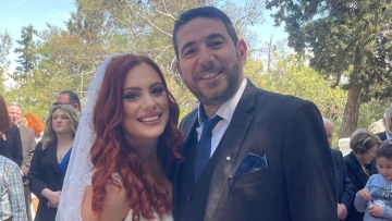 Στράτος Διονυσίου: Παντρεύτηκε με θρησκευτικό γάμο ο γιος του Άγγελου Διονυσίου 