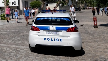 Ακρόπολη: «Το παιδί μου ζει από θαύμα» λέει η μητέρα του 18χρονου που μαχαιρώθηκε από τον 17χρονο