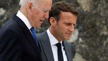 Μπάιντεν – Μακρόν: Τηλεφωνική επικοινωνία για τον πόλεμο στην Ουκρανία, Κίνα και Σουδάν