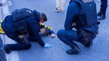 Ανήλικος παρασύρθηκε από αυτοκίνητο στην Κηφισίας - Του έδωσαν πρώτες βοήθειες άντρες της ΟΠΚΕ