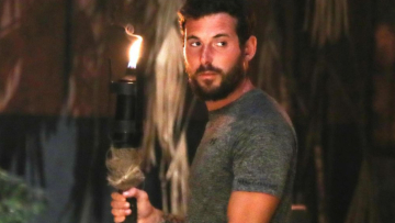 Survivor All Star: Ο Κωνσταντινίδης αποχωρεί και ο Ρόκκος έρχεται για το πάρτι της ένωσης - Δείτε βίντεο