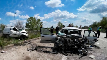 Τραγωδία έξω από την Ορεστιάδα - Τρεις νεκροί από μετωπική σύγκρουση δύο ΙΧ