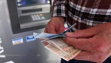 Συντάξεις Μαΐου: Από αύριο έως την Παρασκευή η καταβολή