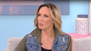 Εβελίνα Παπούλια για τους «Δύο Ξένους»: Ο Αλέξανδρος Ρήγας είχε έρωτα με τη Μενεγάκη οπότε το σενάριο ήταν πατημένο εκεί