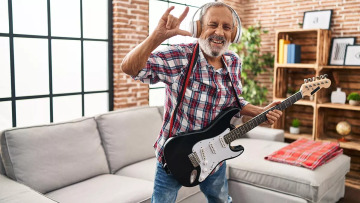 Μνήμη: Πόσα κερδίζουν οι 70ρηδες που ακούν μουσική