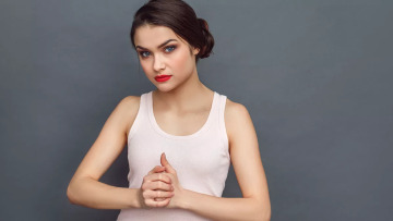 «Σπάτε» τα δάκτυλά σας; Πόσο επικίνδυνη είναι αυτή η συνήθεια για την πρόκληση αρθρίτιδας