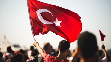 Εκλογές στην Τουρκία: Από σήμερα οι πρώτες κάλπες - Ψηφίζουν οι Τούρκοι της Γαλλίας, το 2018 έδωσαν 63% στον Ερντογάν