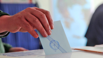 Σταθερά ανοδική η διαφορά ΝΔ - ΣΥΡΙΖΑ: Προβάδισμα 6 μονάδων δίνει η έρευνα της Marc