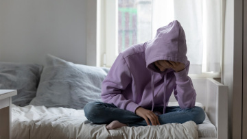 Απίστευτες σκηνές βίας στη Θεσσαλονίκη: Ανήλικες ξυλοκοπούν και τρομοκρατούν 14χρονη ενώ αυτή κλαίει