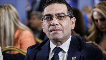 Σταμάτης για πισίνα Κασσελάκη: Δεξαμενή με ξαπλώστρες εγώ δεν έχω ξαναδεί