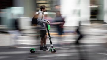 Γαλλία: Μετά το Παρίσι και η Νίκαια απαγορεύει τα ηλεκτρικά πατίνια  