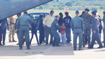 «Αρχηγέ μπορείς;» -  Πώς ο Μητσοτάκης έδωσε το OK στον Φλώρο για την πτήση του C-130 στο Σουδάν