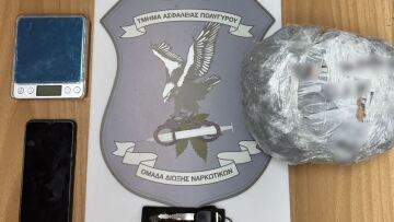 Χαλκιδική: Ανήλικος πήδηξε από... εν κινήσει μοτοσικλέτα, για να μην τον πιάσουν με κάνναβη