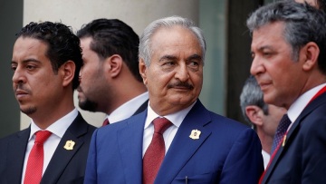 Ιταλία: Δίωρη συνάντηση Μελόνι-Xάφταρ - Συζήτησαν για μεταναστευτικό και εκλογές στη Λιβύη