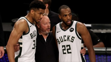 NBA: Τέλος ο Μπουντενχόλζερ απ’ τους Μιλγουόκι Μπακς, αναζητά προπονητή η ομάδα του Γιάννη