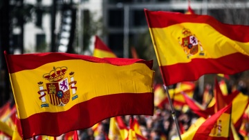 Ισπανία: Συνδικάτα και εργοδότες συμφώνησαν για αυξήσεις μισθών 4% φέτος και 3% το 2024