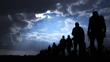 Ιταλία: Κύκλωμα μετέφερε παράτυπους μετανάστες στη χώρα από την Τουρκία - Ο καθένας πλήρωνε €10.000