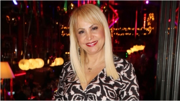 Τέτα Καμπουρέλη: «Ο λόγος του διαζυγίου μου ήταν ένα τρίτο πρόσωπο στον γάμο μας»