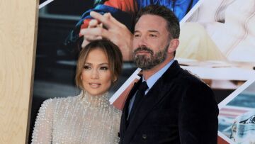 Τζένιφερ Λόπεζ – Μπεν Άφλεκ: Η λογομαχία και το παθιασμένο φιλί τους στην πρεμιέρα της νέας της ταινίας