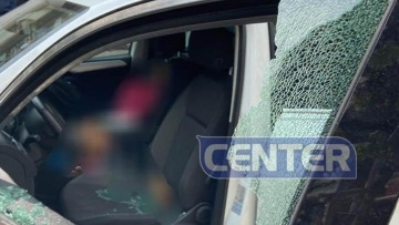 Καβάλα: Παιδί 2,5 ετών κλειδώθηκε στο ΙΧ της μητέρας του - Έσπασαν το παράθυρο για να το βγάλουν