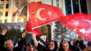 Εκλογές στην Τουρκία: Ο Κιλιτσντάρογλου καταγγέλλει τον Ερντογάν για «μπλόκο» στα αποτελέσματα - Τι μετέδωσε live το protothema.gr