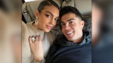 Κριστιάνο Ρονάλντο: H μητέρα του ξεκαθαρίζει τι συμβαίνει με την Τζορτζίνα - «Όλα τα ζευγάρια τσακώνονται»