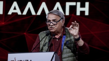 Εκλογές 2023 - Μπίστης σε Σαββόπουλο: «Αχ βρε Νιόνιο, τι κρίμα, ξέραμε ότι η πλατεία σου είναι άδεια από πάθος»