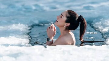 Κρυοθεραπεία: Πόσο καλό μας κάνει το παγωμένο ντους - Και ποιους κινδύνους κρύβει