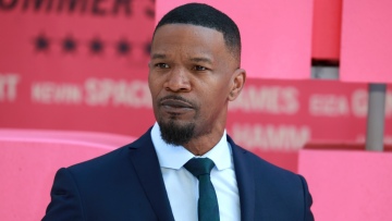 Τζέιμι Φοξ: Bρίσκεται σε μια μονάδα αποκατάστασης που ειδικεύεται στην ανάρρωση από εγκεφαλικό επεισόδιο