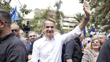 Εκλογές 2023: «Πρέσινγκ» Μητσοτάκη στους ψηφοφόρους του ΠΑΣΟΚ - Ταυτίζει τον Ανδρουλάκη με τον Τσίπρα