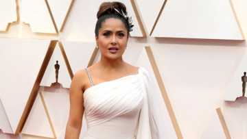 Σάλμα Χάγιεκ: Το αποκαλυπτικό «δώρο» της ηθοποιού στους θαυμαστές της - Βίντεο