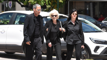 Γιάννης Βογιατζής: Με τραγούδια του, τον αποχαιρέτησαν - Δείτε βίντεο και φωτογραφίες 