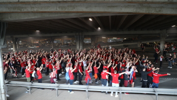 Οπαδός έκανε βιντεοκλήση στον Πρίντεζη και ο «ερυθρόλευκος» θρύλος αποθεώθηκε - Δείτε βίντεο