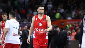 Παπανικολάου: «Η ήττα πονάει αλλά δεν διαγράφει όσα κάναμε όλη τη χρονιά»