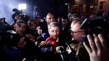 Εκλογές 2023 - Το ΠΑΣΟΚ απαντά στον Τσίπρα: Ξύσατε τον πάτο του βαρελιού απευθύνοντας προσκλητήριο στους ψηφοφόρους Κασιδιάρη