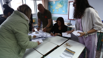 Θεσσαλονίκη: Συνελήφθη εκλογική αντιπρόσωπος του ΣΥΡΙΖΑ για παρακώλυση της διαδικασίας