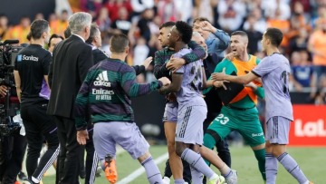 Ρεάλ Μαδρίτης: Επίσημη διαμαρτυρία της Βραζιλίας για τις ρατσιστικές επιθέσεις στον Βινίσιους