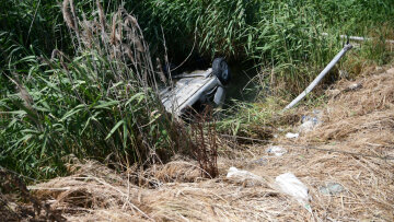 Λάρισα: Νεκρός βρέθηκε ηλικιωμένος εντός ΙΧ σε αρδευτικό κανάλι 