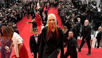 Η Τάμτα πήγε στο Φεστιβάλ των Καννών και φωτογραφήθηκε με τον Μάρτιν Σκορτσέζε (εικόνες)