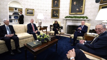 Όριο χρέους των ΗΠΑ: «Κοντά» σε συμφωνία Δημοκρατικοί και Ρεπουμπλικανοί για την αποφυγή στάσης πληρωμών