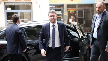 Ανδρουλάκης: Ζήτησε από τα στελέχη του ΠΑΣΟΚ να «κρατούν» χαμηλά τη μπάλα χωρίς έπαρση