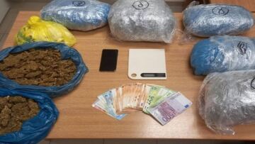 Αλλοδαπός θα διακινούσε επτά κιλά κάνναβης στον Βόλο