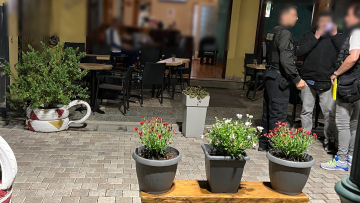 Αγρίνιο: Μαχαιρώματα σε καφετέρια - Τραυματίστηκε στον πνεύμονα ένας 52χρονος