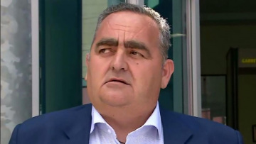 Φρέντη Μπελέρης: Ψήφισμα στο δημοτικό συμβούλιο της Αθήνας υπέρ της άμεσης απελευθέρωσης του δημάρχου Χειμάρρας