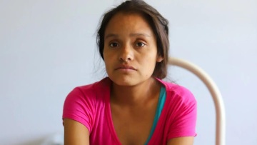 Γέννησε και πέταξε το μωρό σε κάδο απορριμμάτων του νοσοκομείου στη Νέα Υόρκη - «Νόμιζα πως ήταν αίμα»