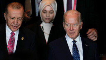 Μπάιντεν σε Ερντογάν: «Δεν νομίζω πως η Δύση είναι δίκαιη απέναντί σας»  