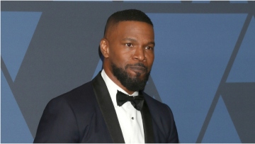 Τζέιμι Φοξ: Έχουν περάσει 50 ημέρες και κανείς δεν ανακοινώνει γιατί νοσηλεύεται - «Εκπλήσσει τους πάντες» δήλωσε πηγή