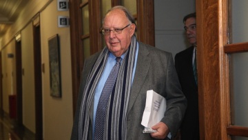 Ο πολιτικός κόσμος αποχαιρετά τον Θεόδωρο Πάγκαλο