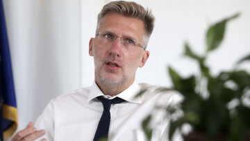 Εκλογές 2023 - Σκέρτσος: Τα 10 fake news ΣΥΡΙΖΑ και ΠΑΣΟΚ για τους φόρους, τους ελεύθερους επαγγελματίες, τη μείωση του ΦΠΑ και τις κοινωνικές δαπάνες